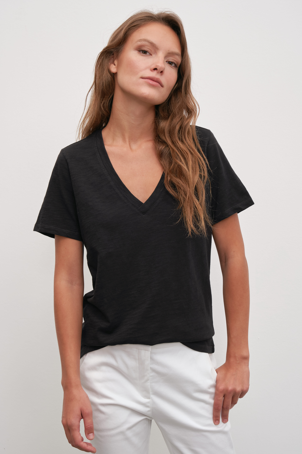 V Neck T-shirt in Slub Cotton