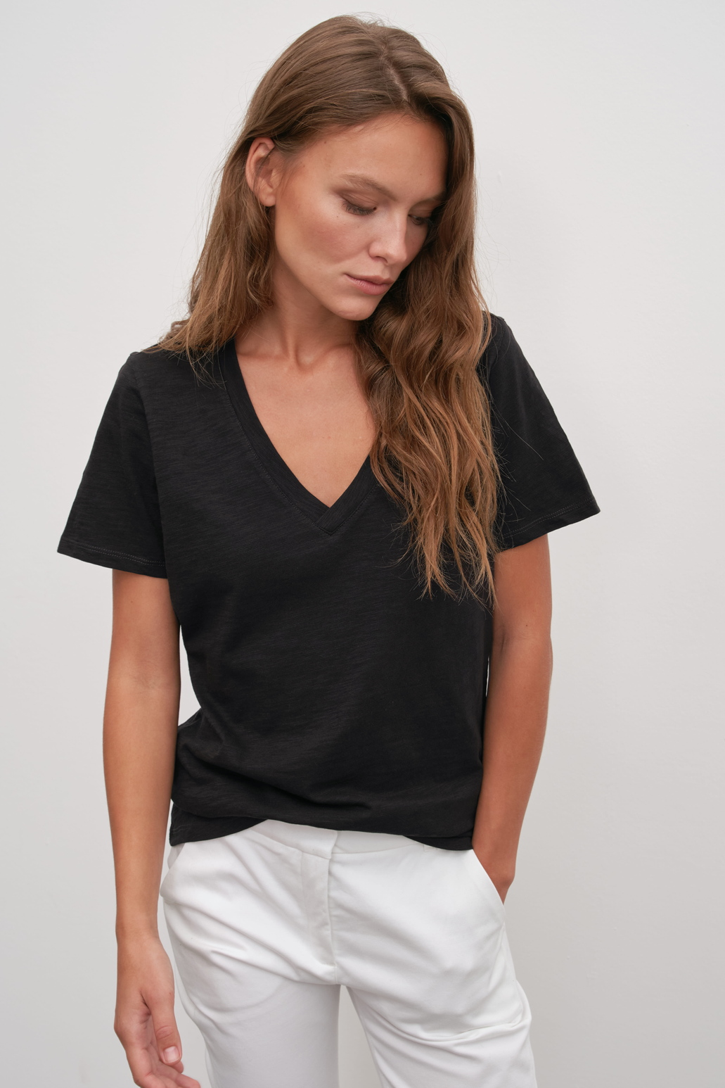 V Neck T-shirt in Slub Cotton