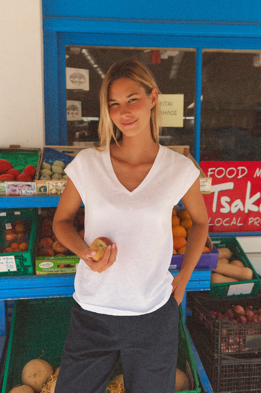 V Neck Tee in Cotton/Linen Blend