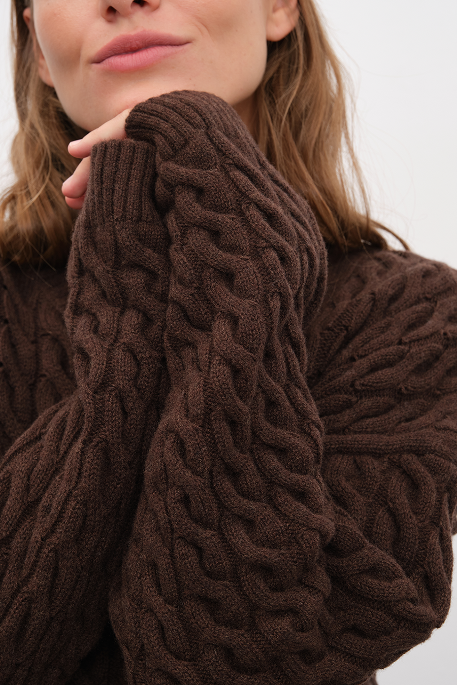 Cable Knit Cropped Sweater