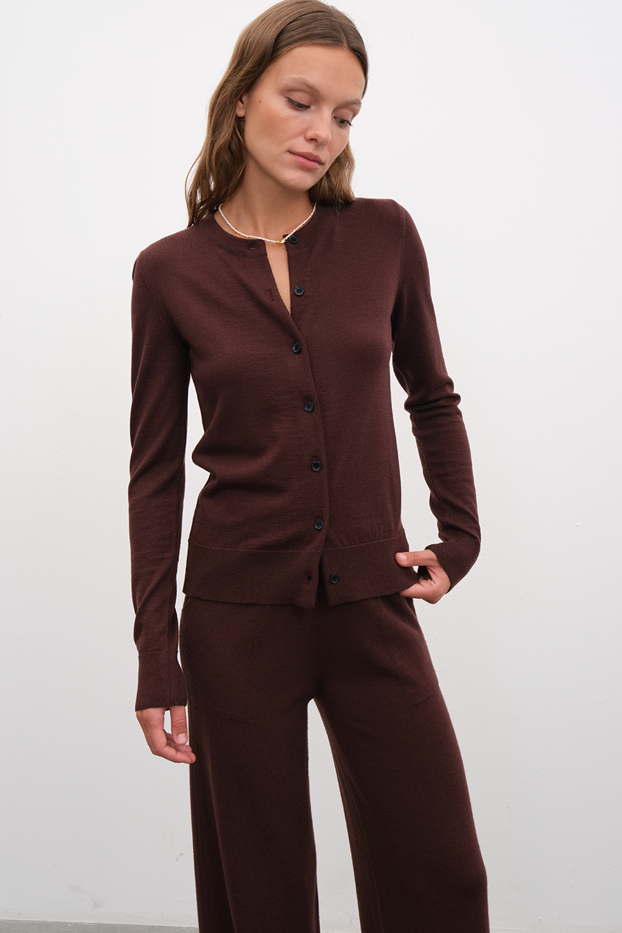 Lightweight Merino Fitted Cardigan