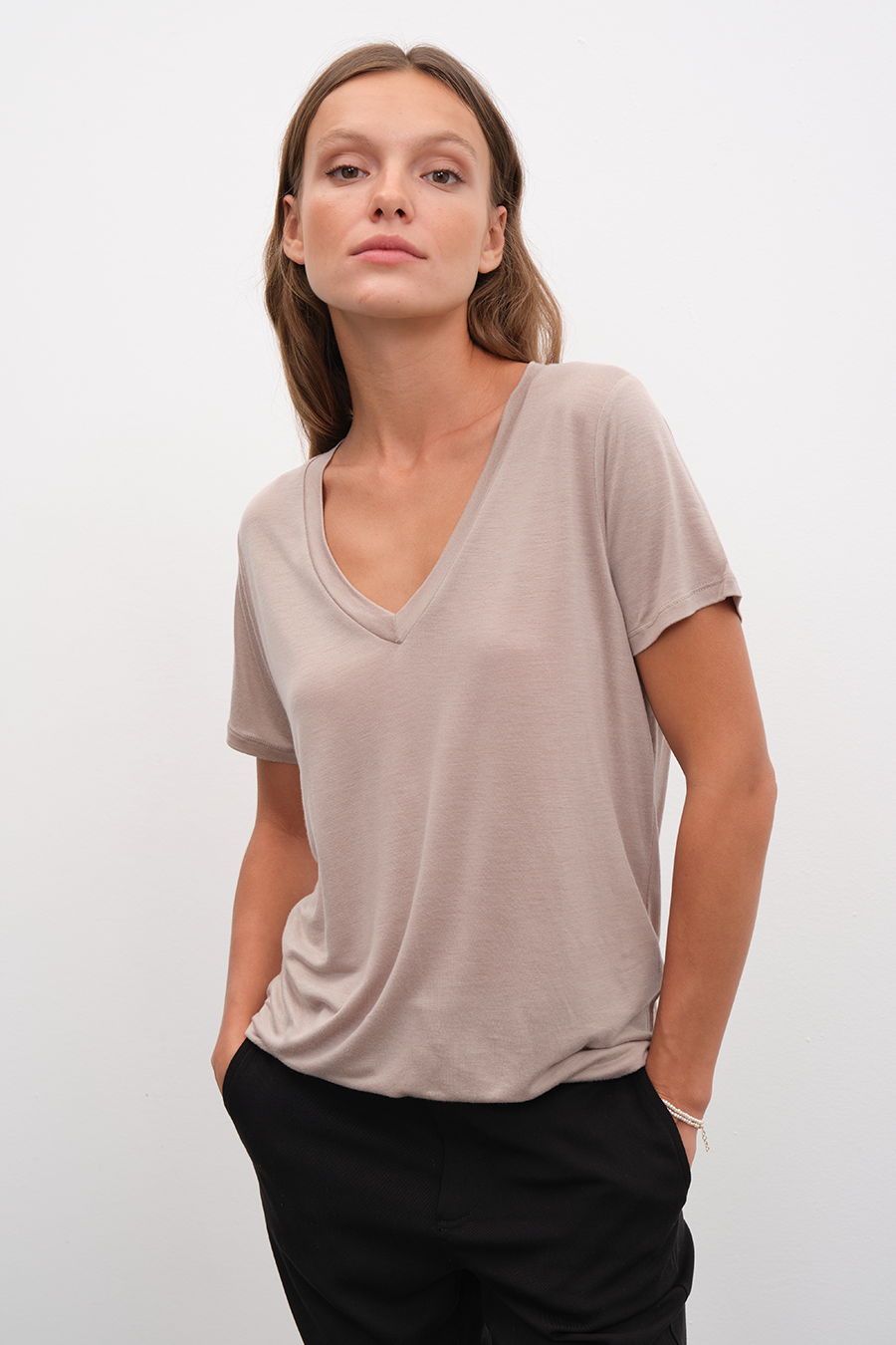 V Neck T-shirt in Lyocell (TENCEL™)