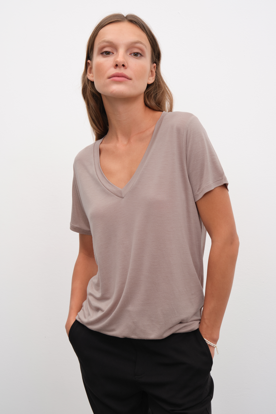 V Neck T-shirt in Lyocell (TENCEL™)