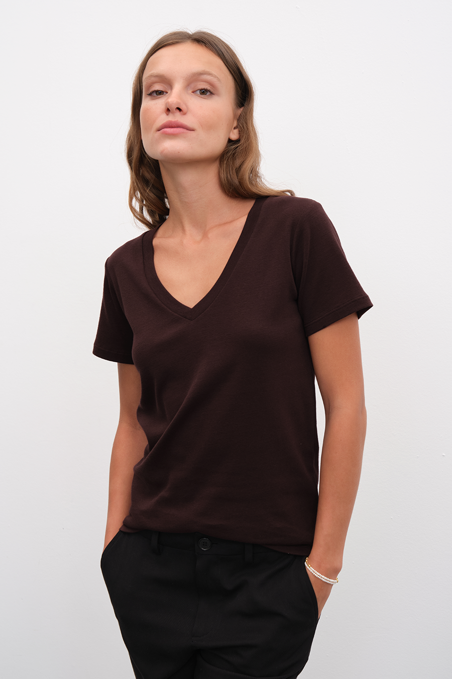 V Neck Fitted T-shirt in Micro-Ribbed Cotton