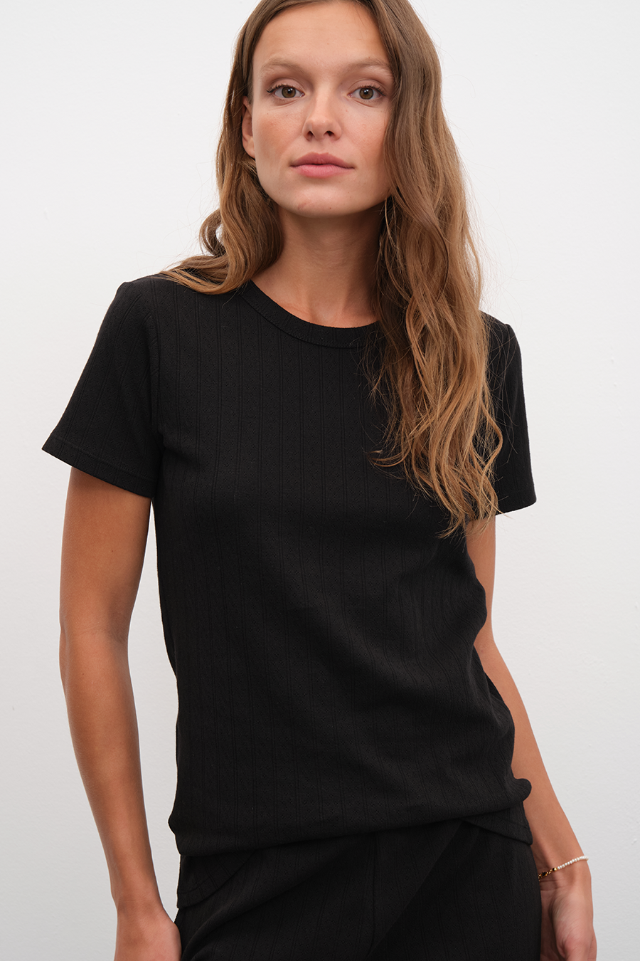 Crew Neck Fitted T-shirt in Pointelle Cotton