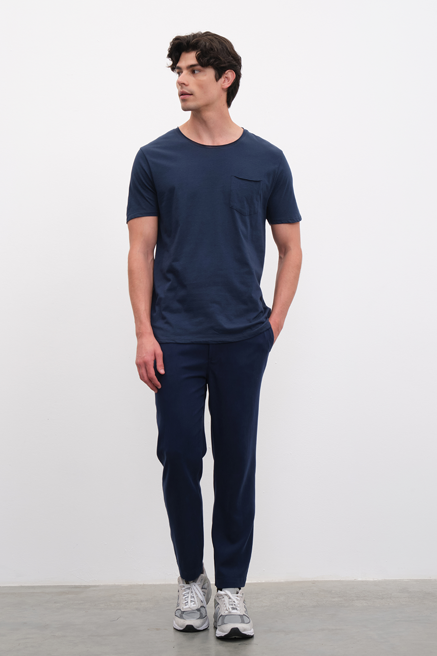 Raw Edge Pocket T-shirt in Lightweight Cotton