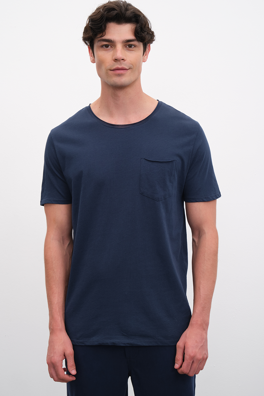 Raw Edge Pocket T-shirt in Lightweight Cotton