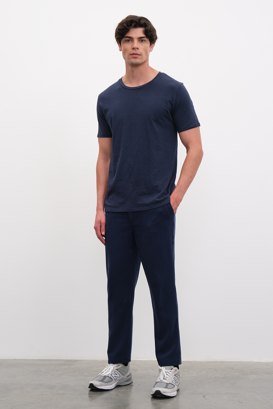 Crew Neck Unisex T-shirt in Slub Cotton