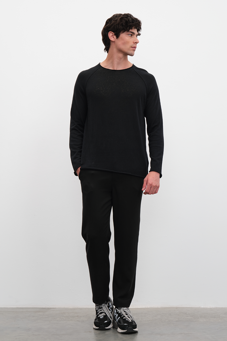 Raglan Sleeve Lightweight Unisex Sweater in Cotton/Linen Blend
