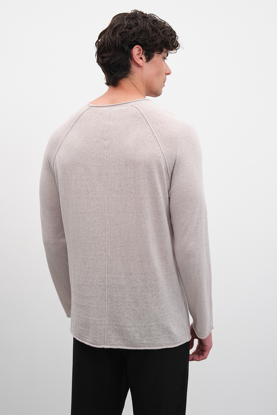 Raglan Sleeve Lightweight Unisex Sweater in Cotton/Linen Blend