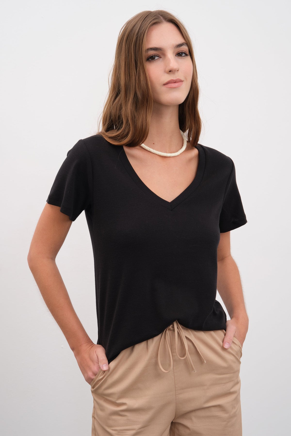 V Neck Fitted T-shirt in Micro-Ribbed Cotton