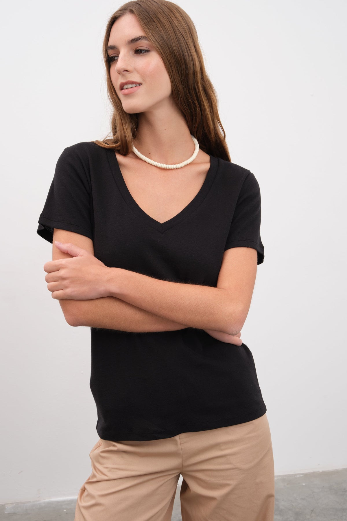 V Neck Fitted T-shirt in Micro-Ribbed Cotton