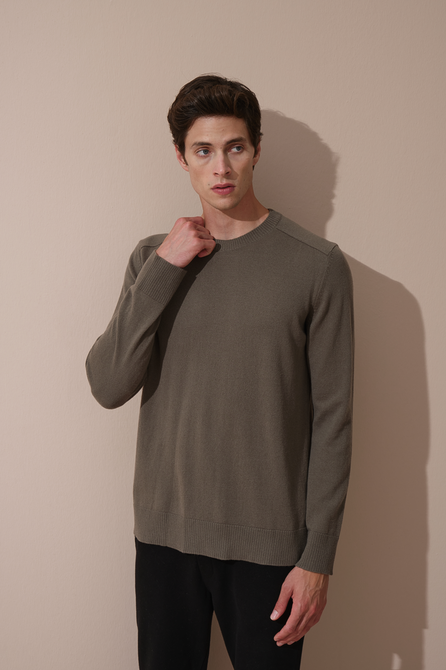 Cashmere Merino Sweater with Shoulder Stitching