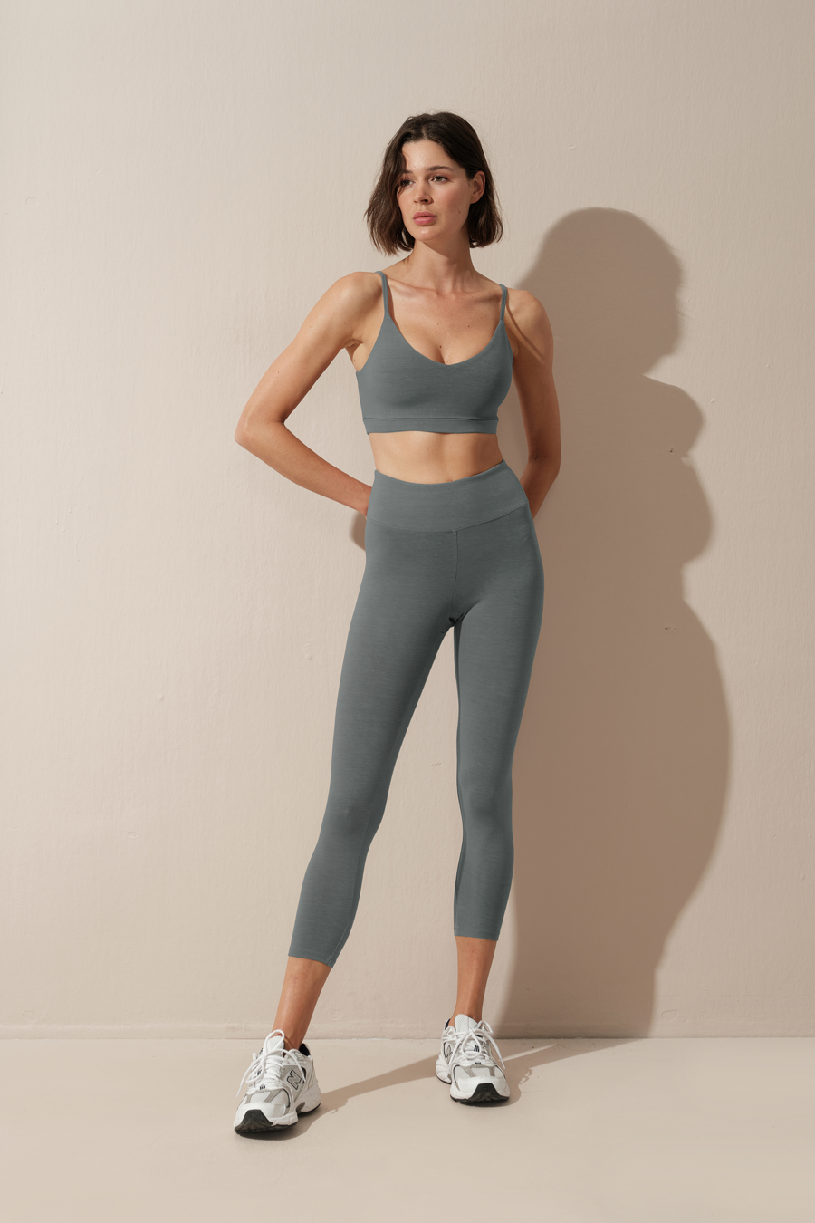 Form-Fitting Capri Leggings in Brushed Cotton