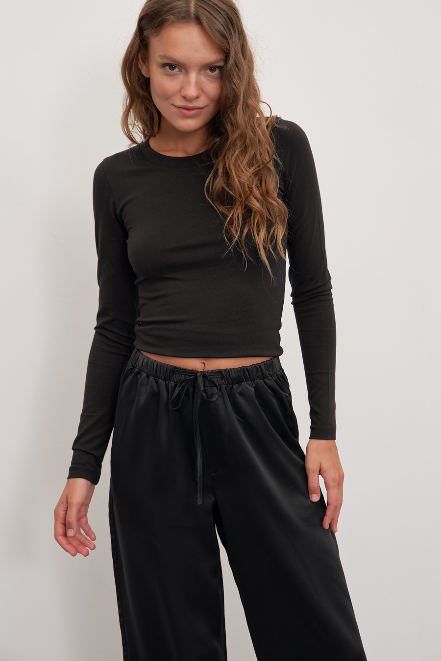 Long Sleeve Cropped T-shirt in Modal