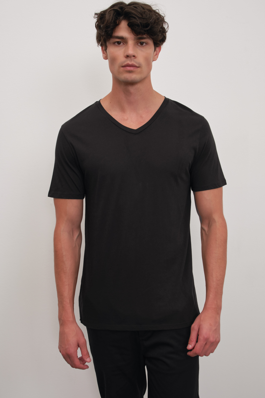 V Neck T-shirt in Lightweight Cotton/Modal Blend