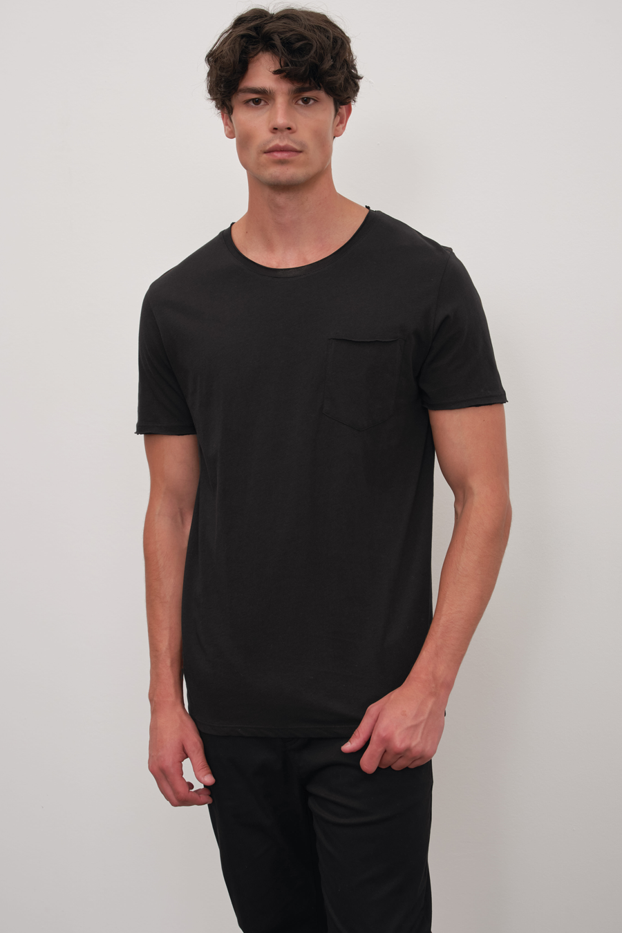 Raw Edge Pocket T-shirt in Lightweight Cotton