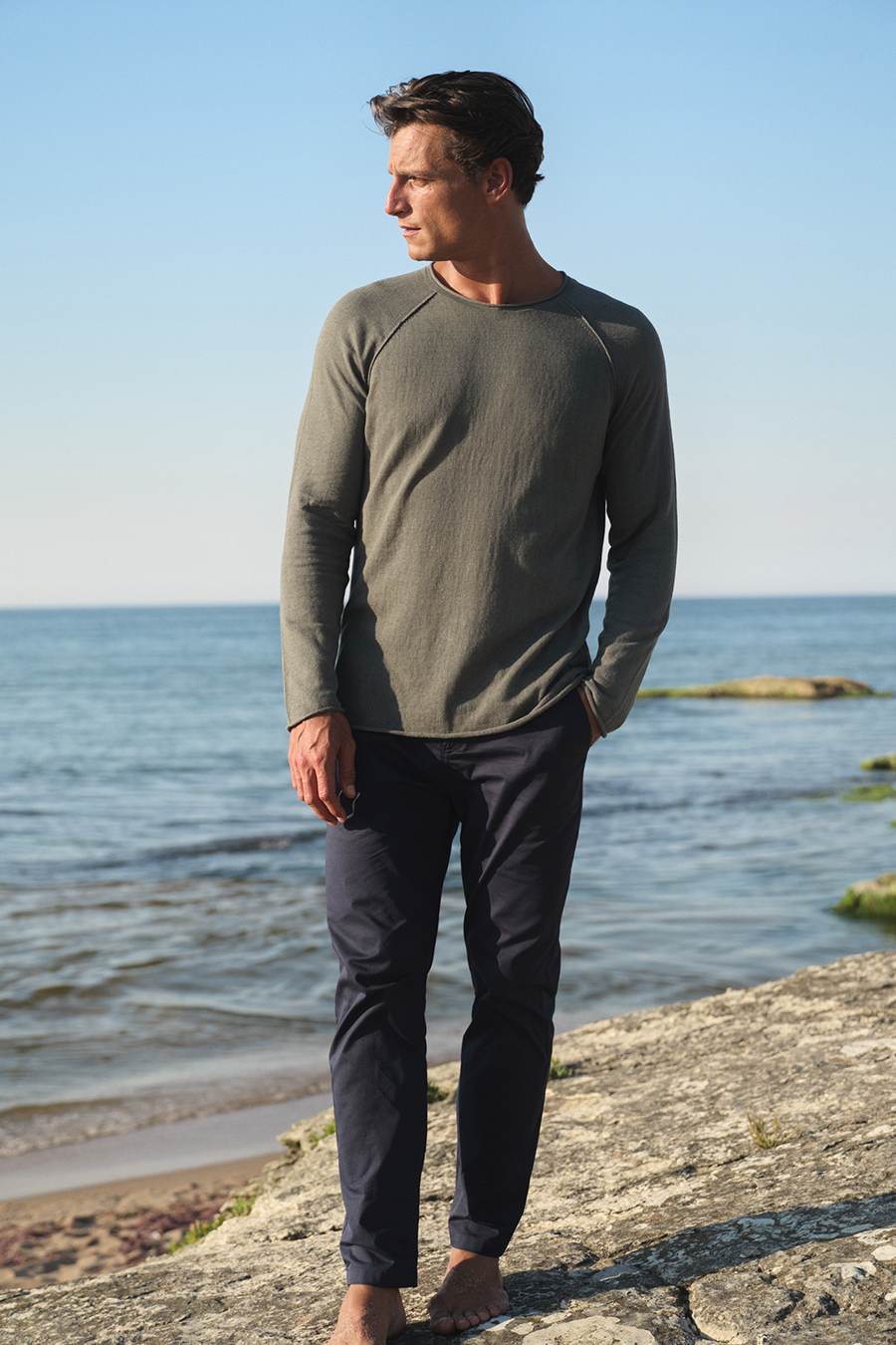 Raglan Sleeve Lightweight Unisex Sweater in Cotton/Linen Blend