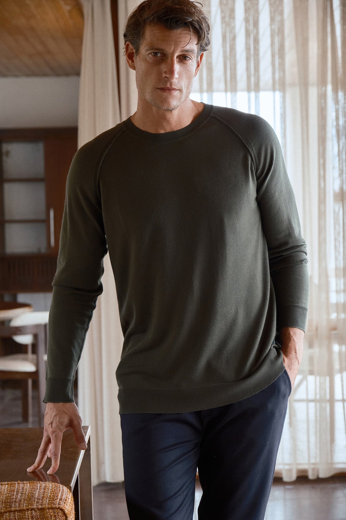 Lightweight Cashmere-Merino Raglan-Sleeve Unisex Sweater