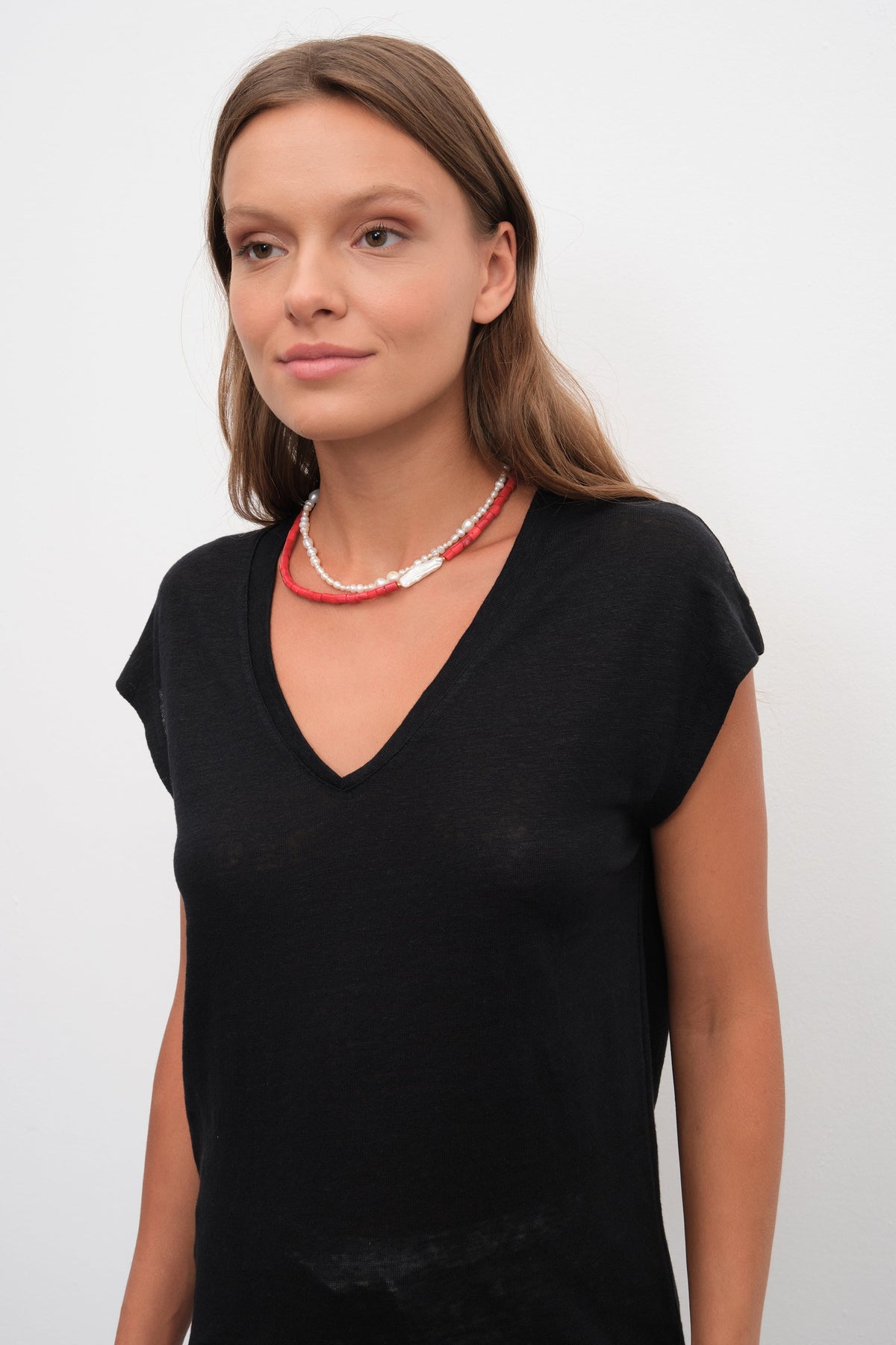 V Neck Tee in Cotton/Linen Blend