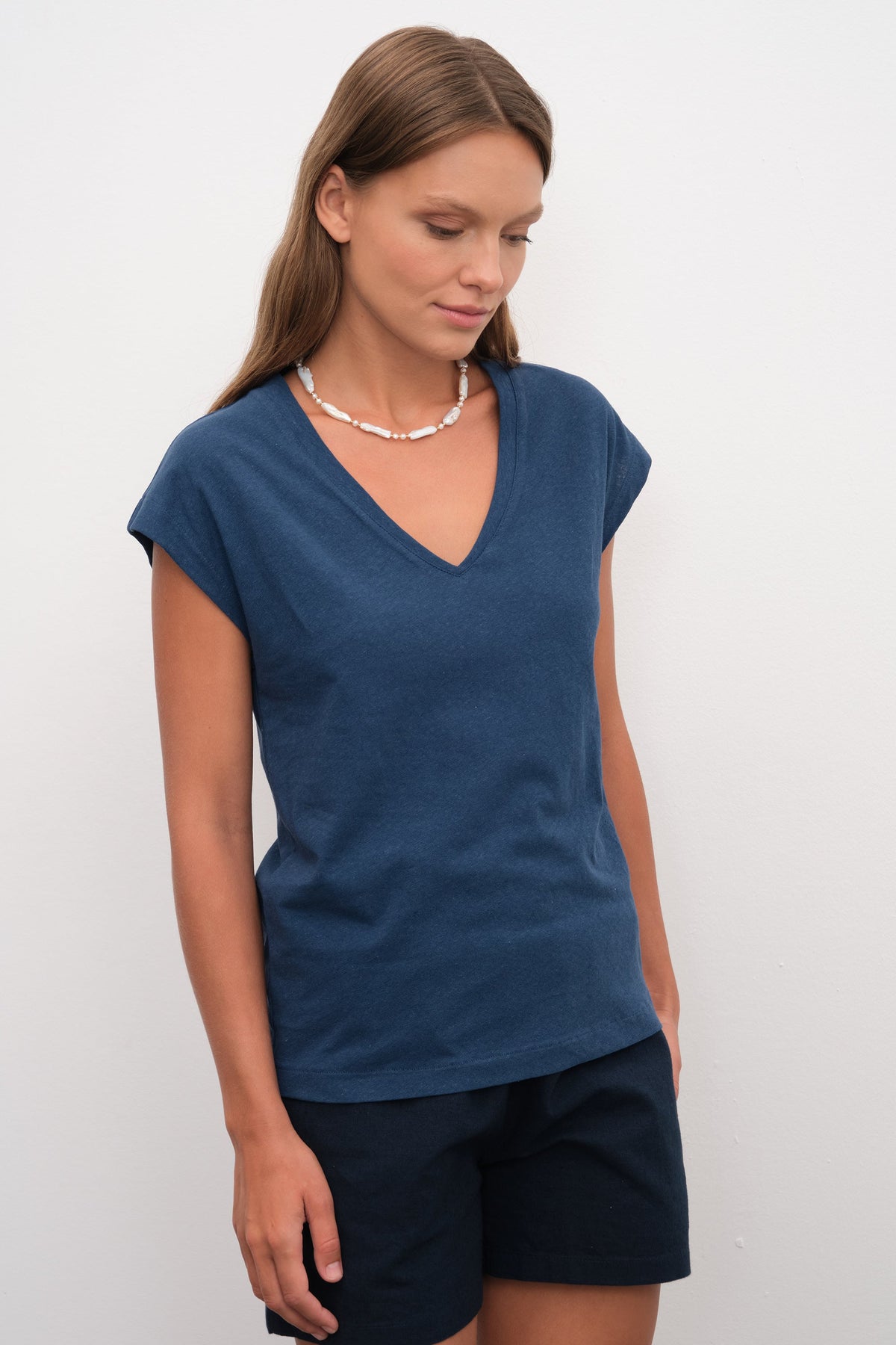 V Neck Tee in Cotton/Linen Blend