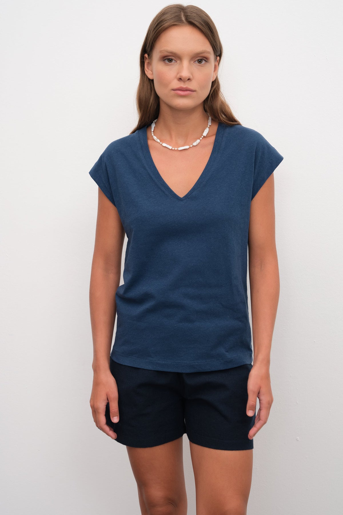V Neck Tee in Cotton/Linen Blend