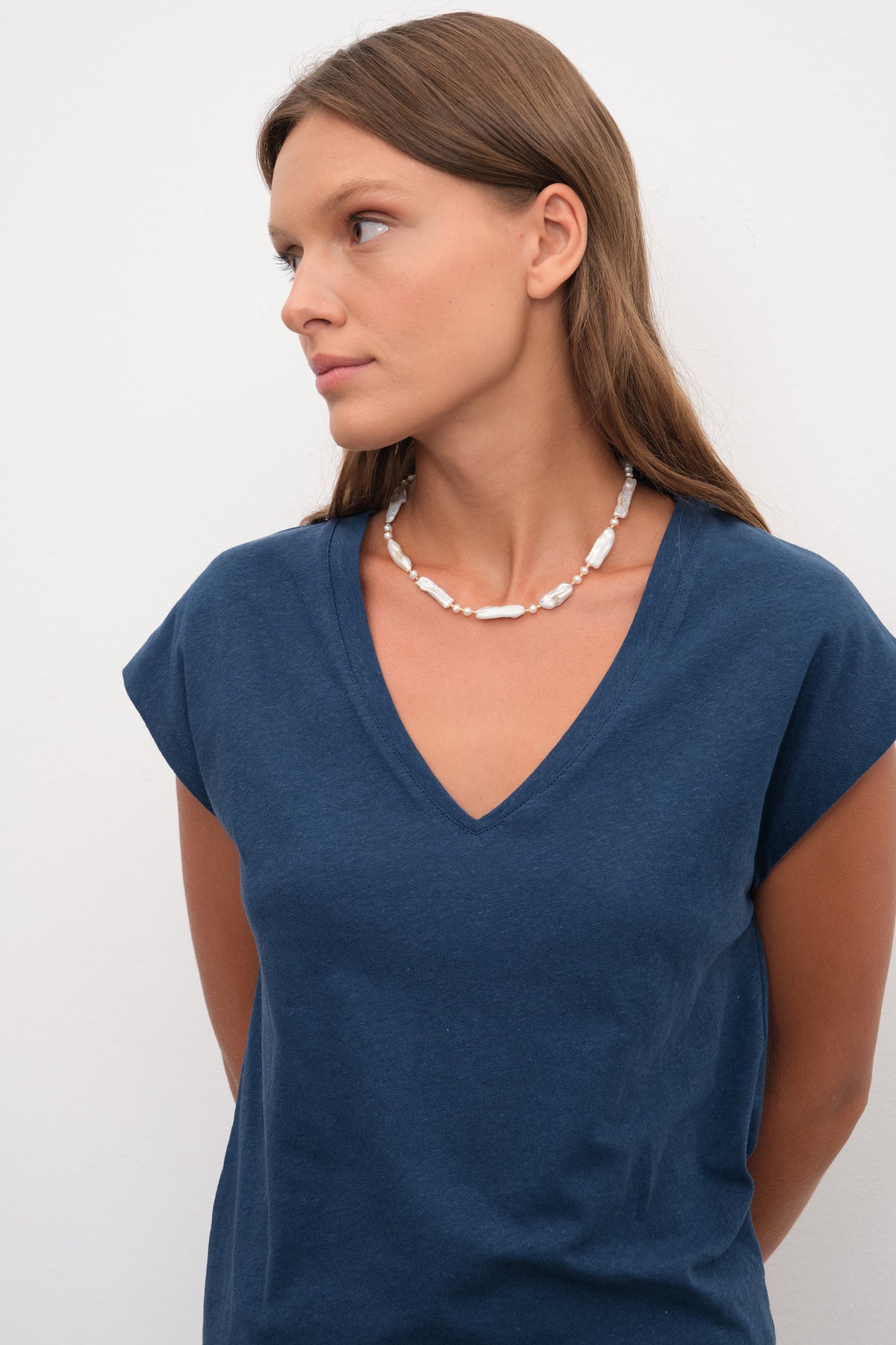 V Neck Tee in Cotton/Linen Blend