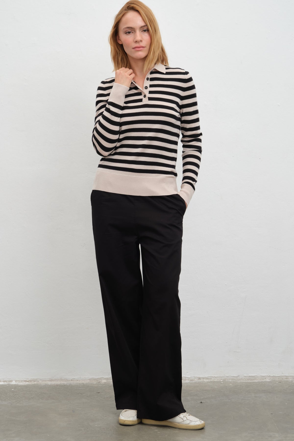 Lightweight Cashmere-Merino Polo-Neck Fitted Sweater