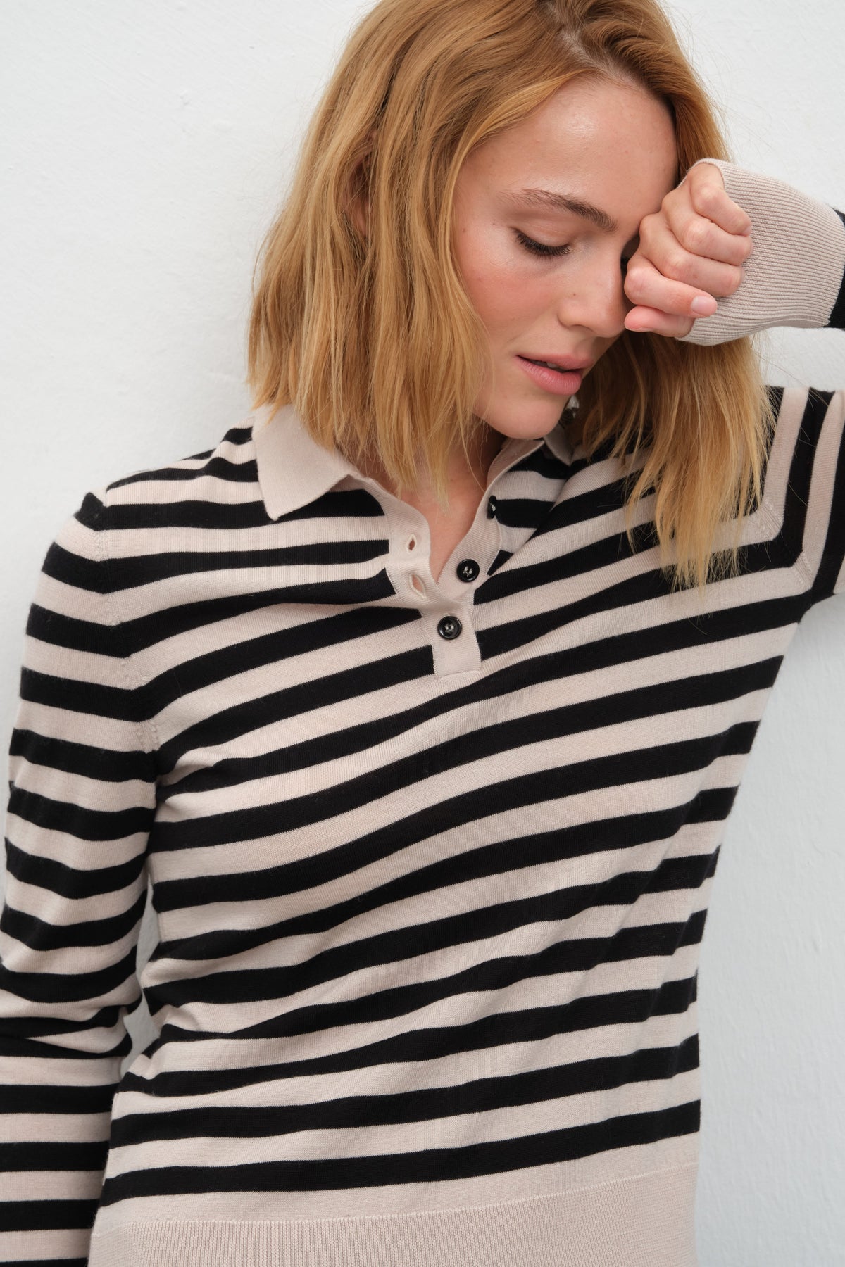 Lightweight Cashmere-Merino Polo-Neck Fitted Sweater