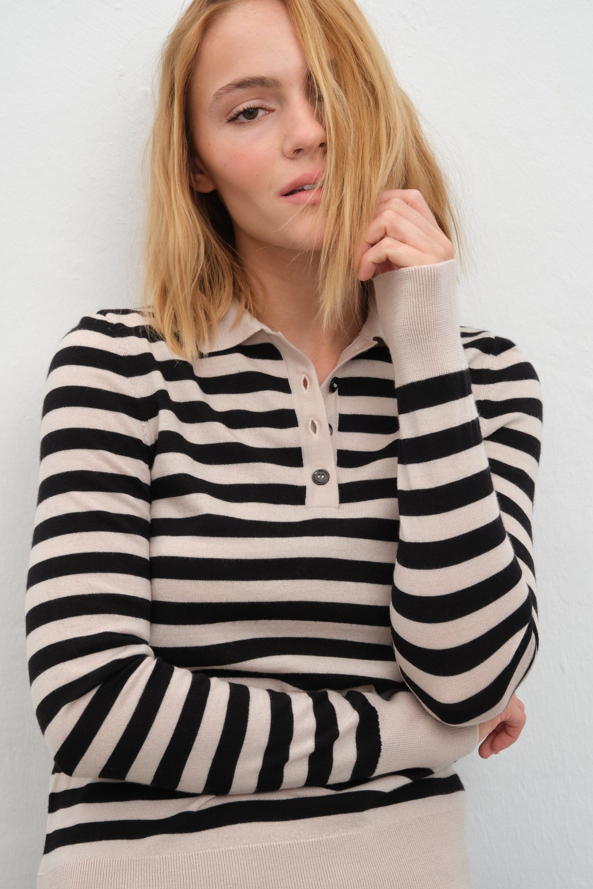 Lightweight Cashmere-Merino Polo-Neck Fitted Sweater