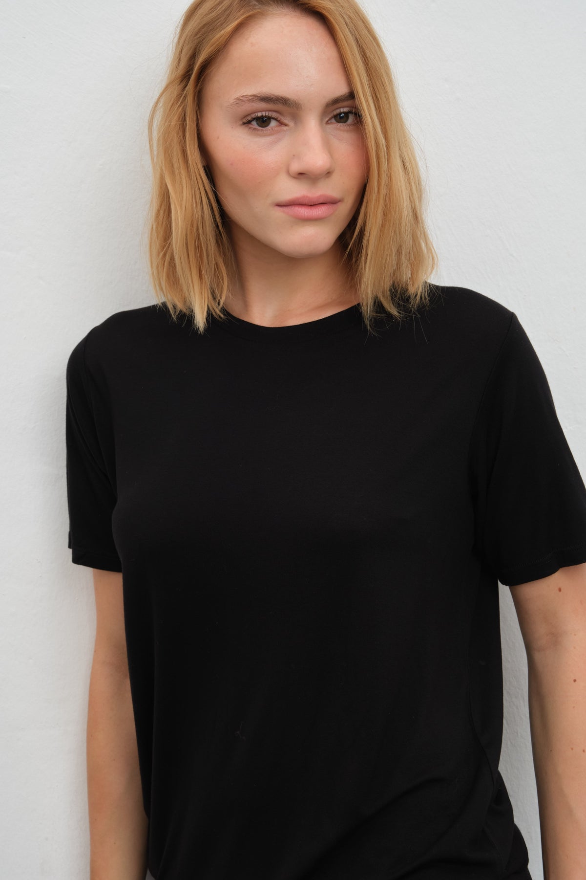 FeatherWeight Crew-Neck T-Shirt in Lyocell (TENCEL™)