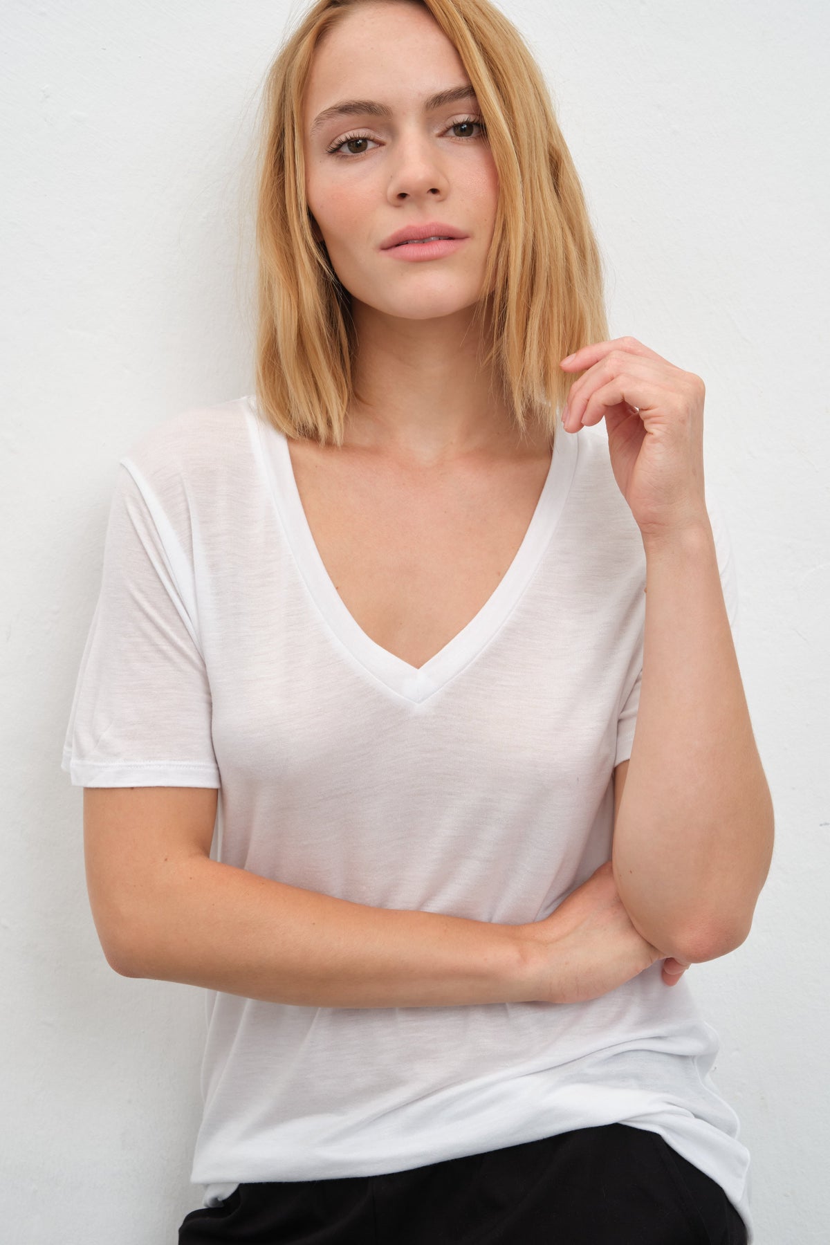 FeatherWeight V-Neck T-Shirt in Lyocell (TENCEL™)