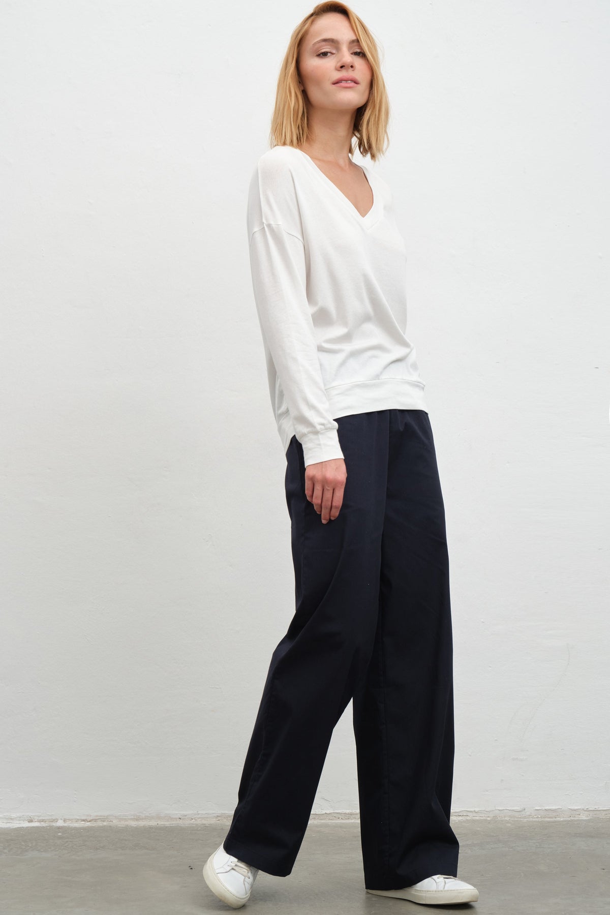Super-Lightweight V-Neck Sweatshirt in Tri-Blend