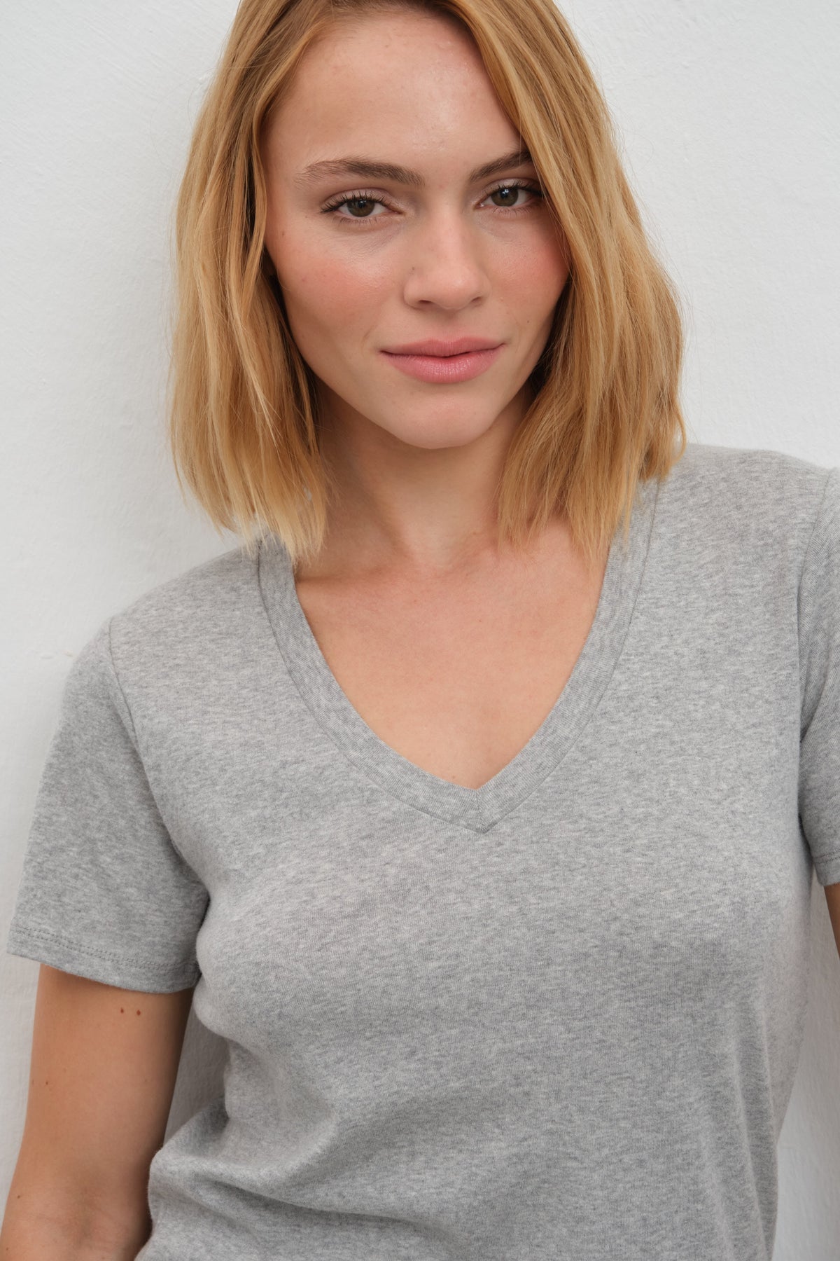 V-Neck Fitted T-shirt in Micro-Ribbed Cotton