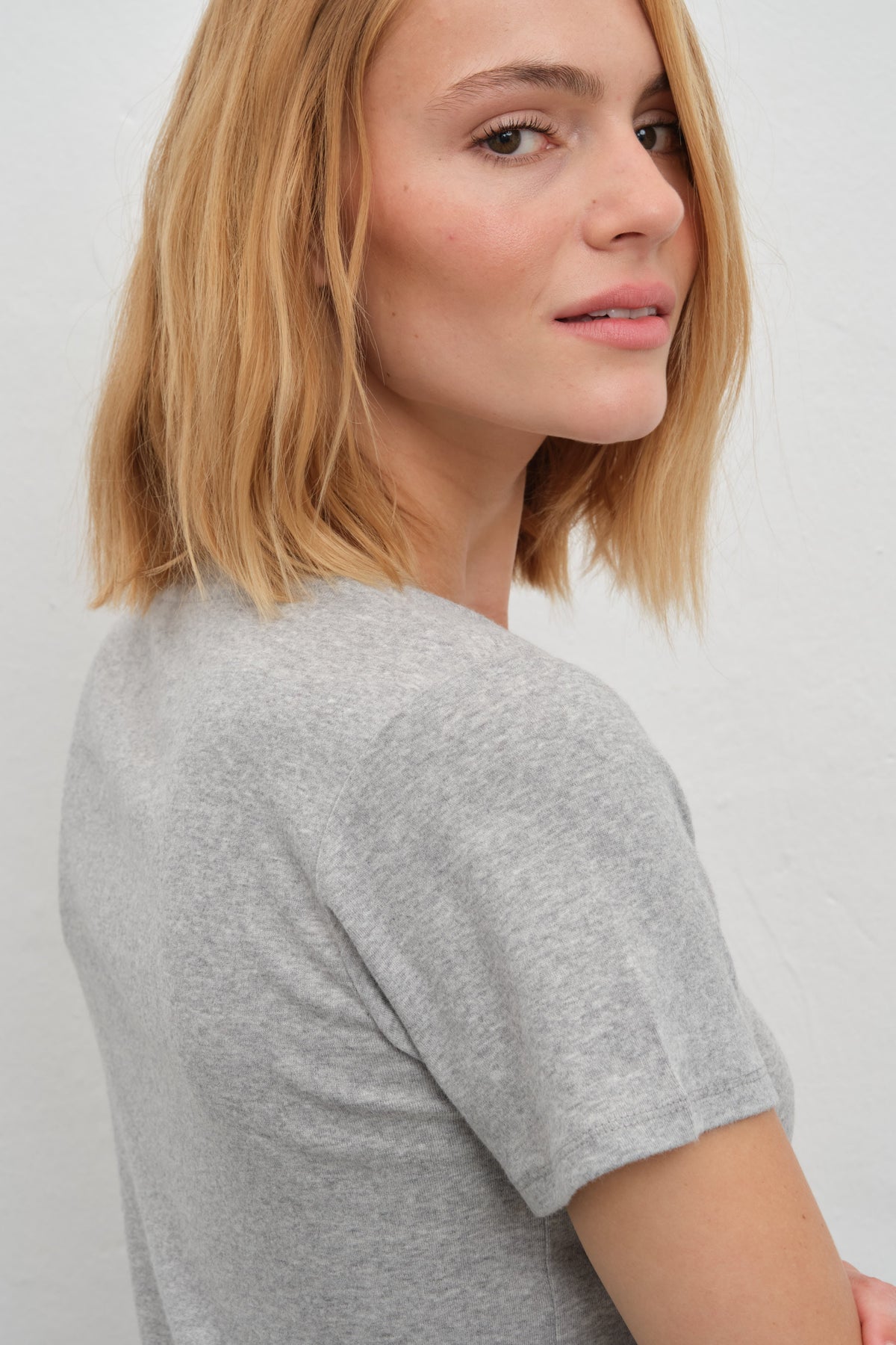 V-Neck Fitted T-shirt in Micro-Ribbed Cotton