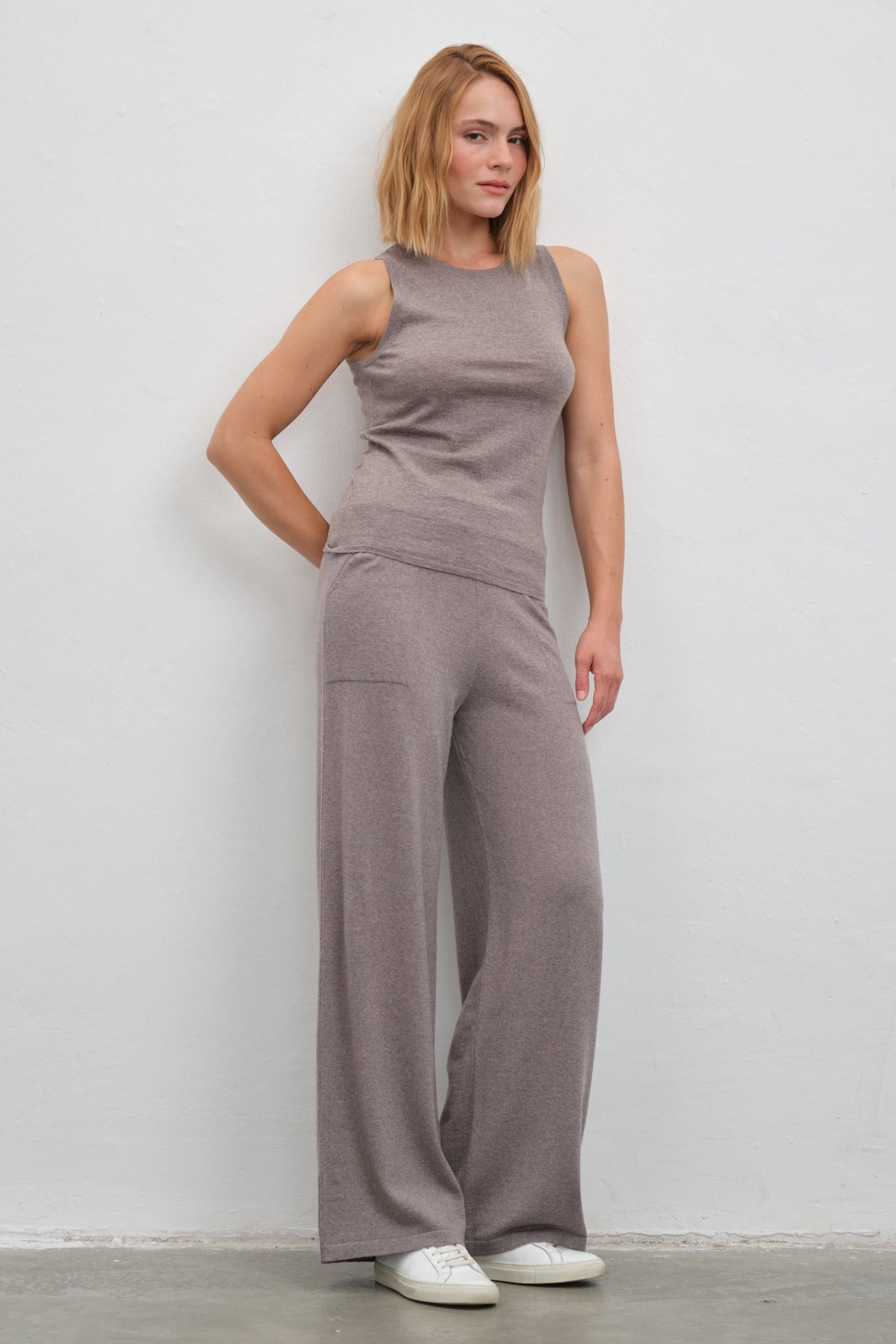 Lightweight Merino-Wool Wide-Leg Pants