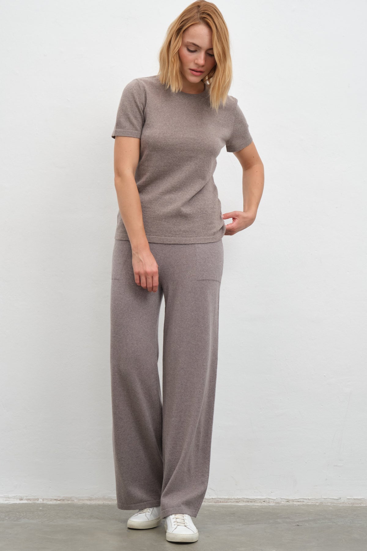 Lightweight Merino-Wool Wide-Leg Pants