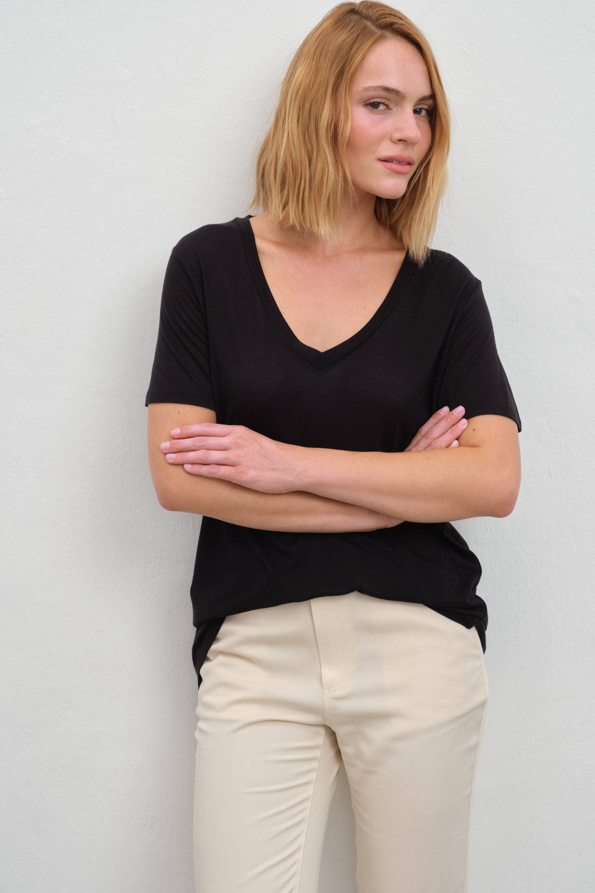 FeatherWeight V-Neck T-Shirt in Lyocell (TENCEL™)