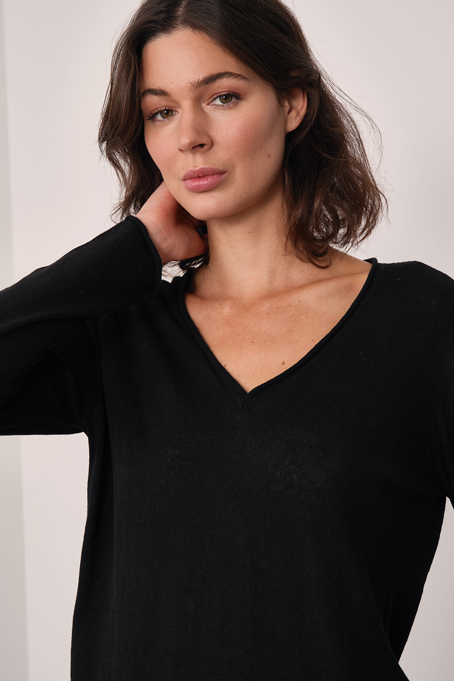 Lightweight V Neck Sweater in Cotton/Linen Blend