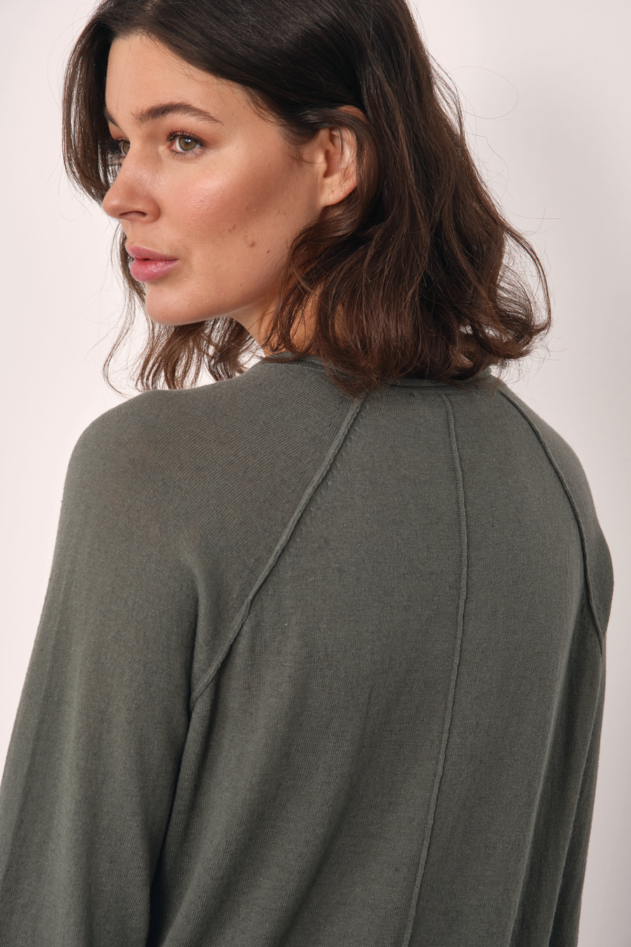Raglan Sleeve Lightweight Unisex Sweater in Cotton/Linen Blend