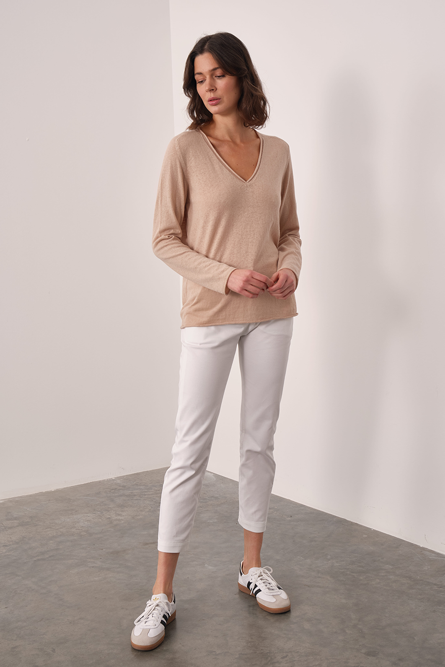 Lightweight V Neck Sweater in Cotton/Linen Blend