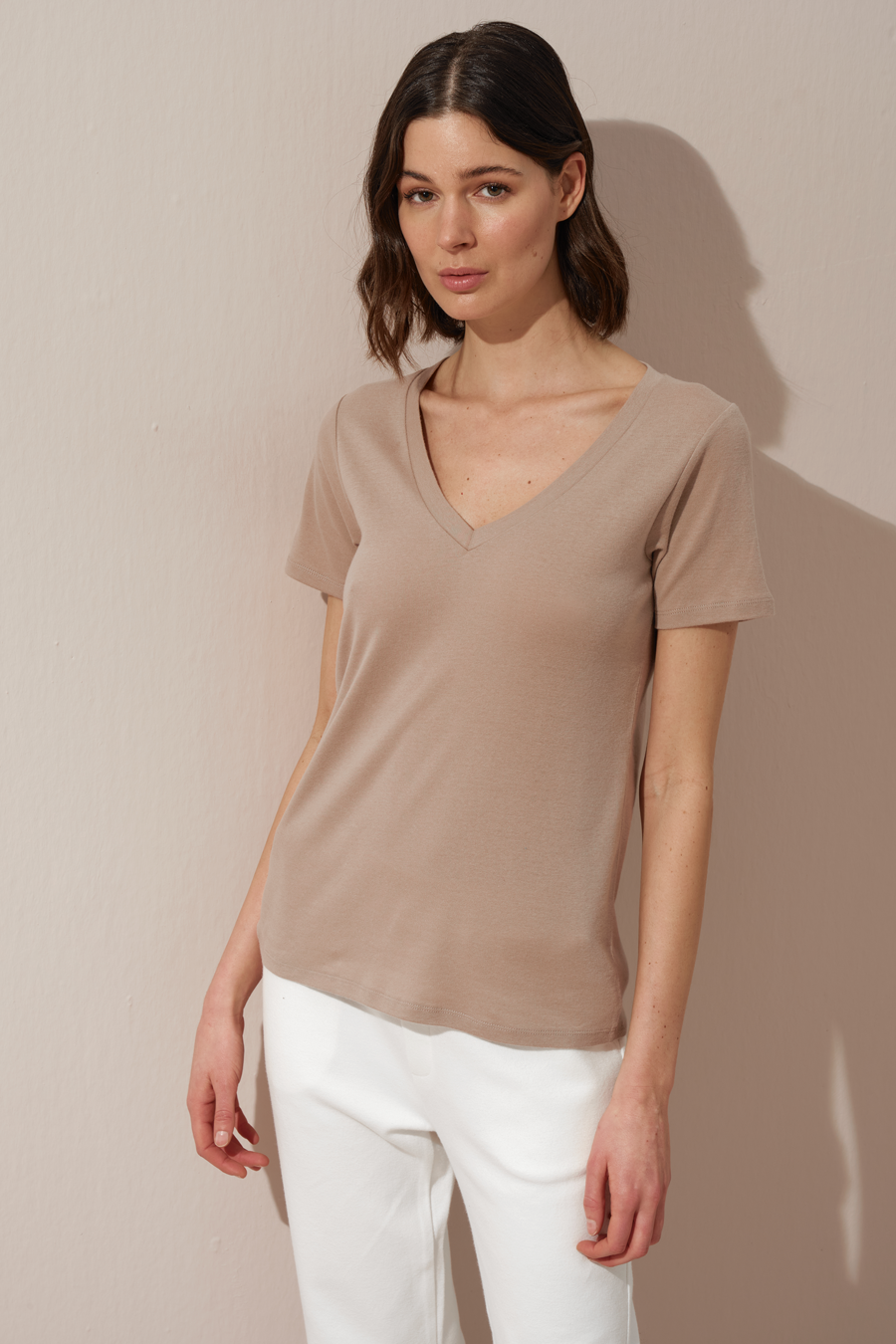 V Neck Fitted T-shirt in Micro-Ribbed Cotton