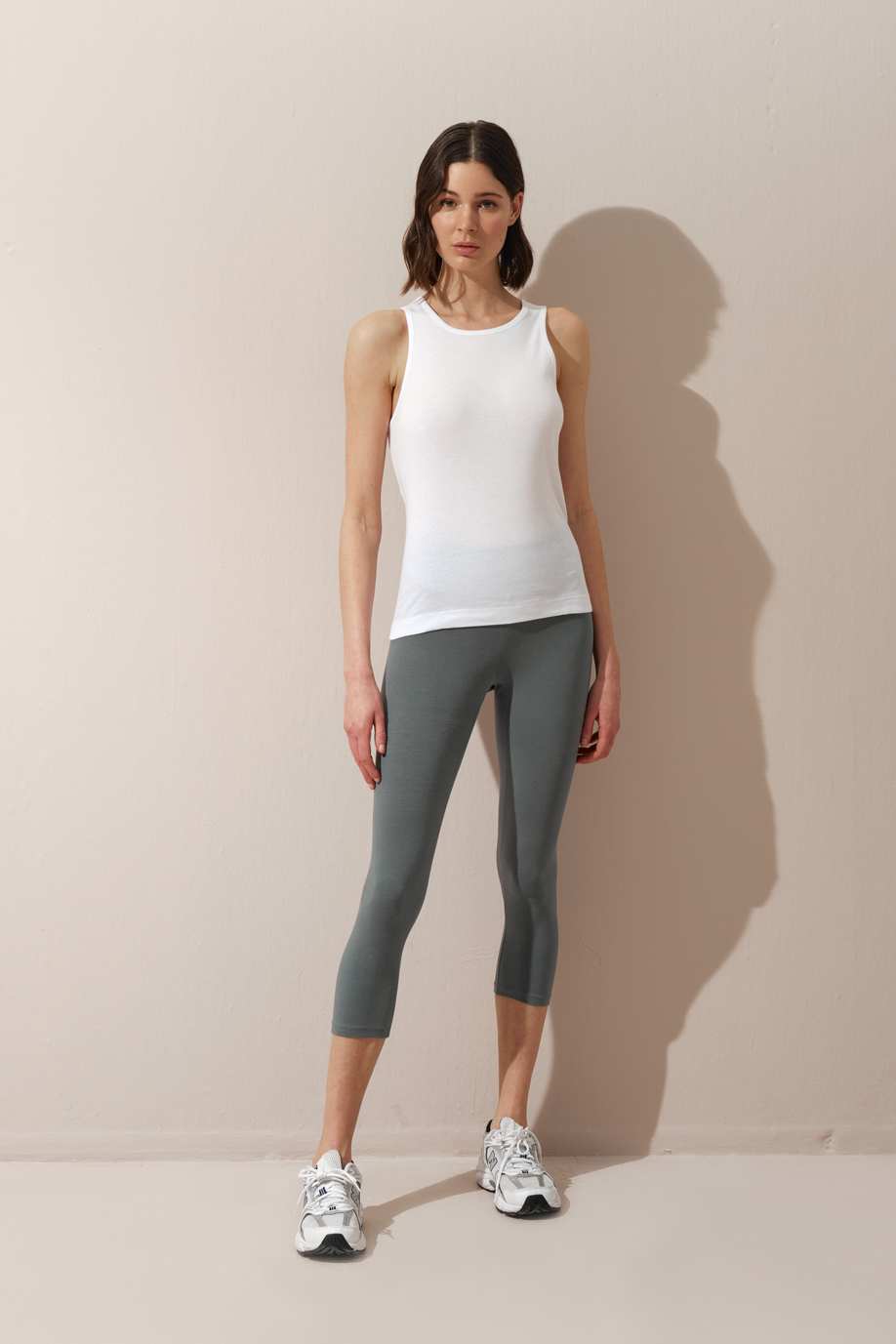 Form-Fitting Capri Leggings in Brushed Cotton